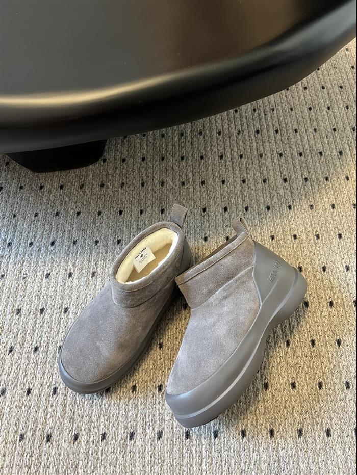 2025112816434824 300